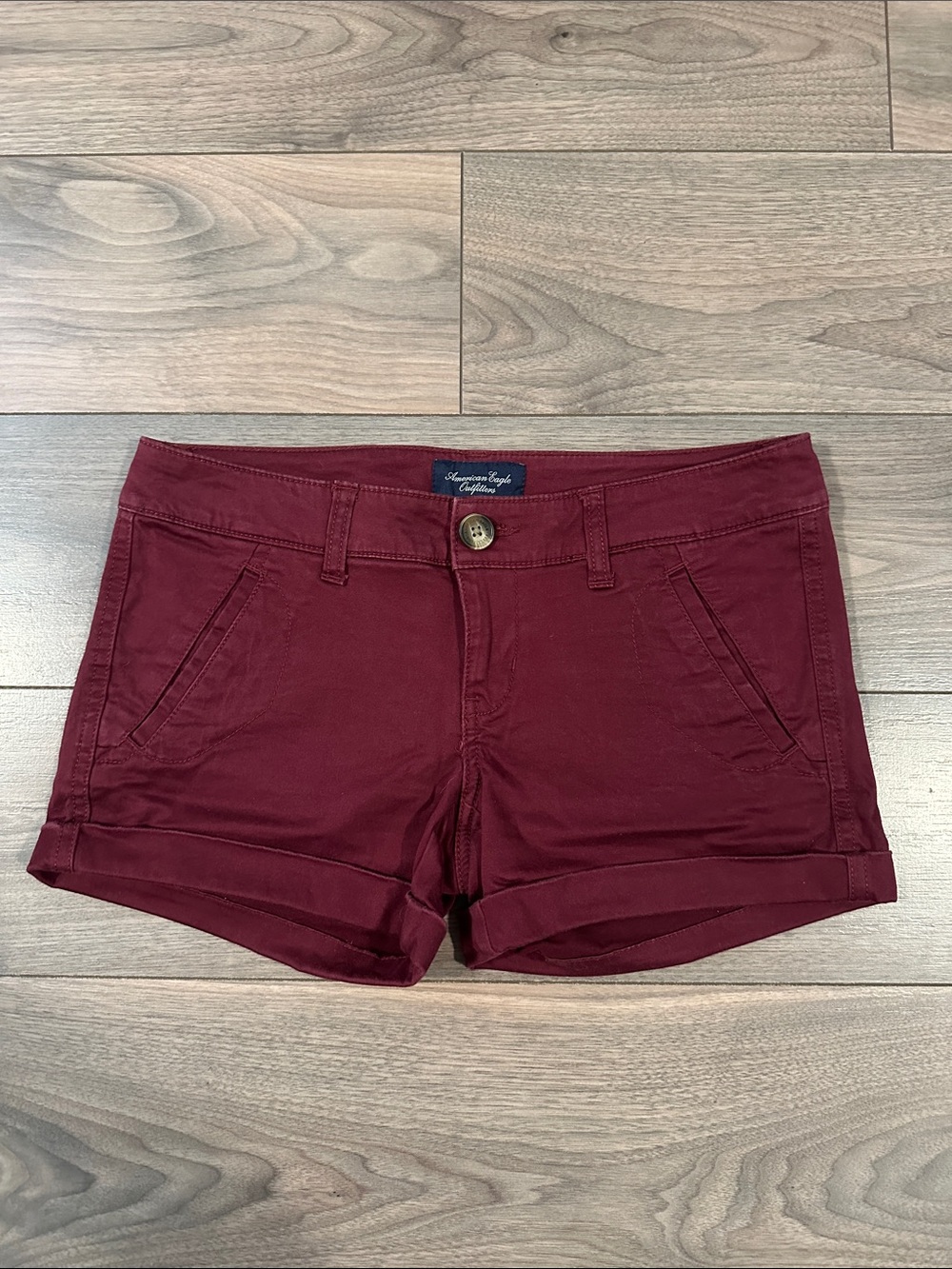 American Eagle Outfitters Burgundy Roll-Cuff Women's Shorts